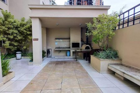 Apartamento à venda com 60m², 2 quartos e 1 vagaPátio com churrasqueira e pia, com vista para a cidade.