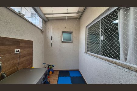 Apartamento à venda com 45m², 2 quartos e 1 vagaArea de serviço
