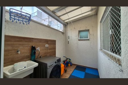 Apartamento à venda com 45m², 2 quartos e 1 vagaArea de serviço