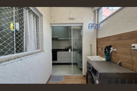 Apartamento à venda com 45m², 2 quartos e 1 vagaArea de serviço