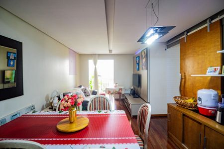 Sala de apartamento à venda com 3 quartos, 72m² em Usina Piratininga, São Paulo