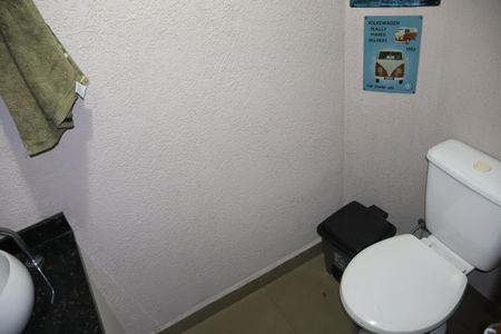 Casa para alugar com 200m², 3 quartos e 4 vagasBanheiro de serviço