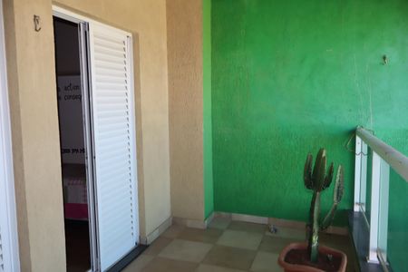 Casa para alugar com 200m², 3 quartos e 4 vagasVaranda dos quartos 1 e 2