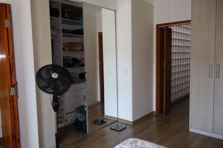Casa para alugar com 200m², 3 quartos e 4 vagasSuíte