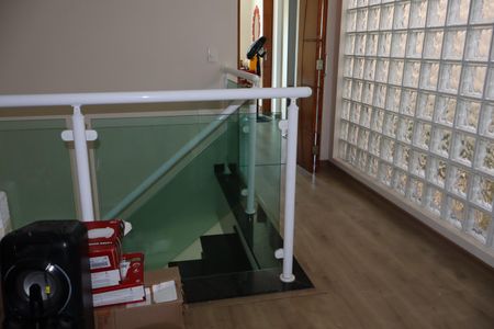 Casa para alugar com 200m², 3 quartos e 4 vagasCorredor superior