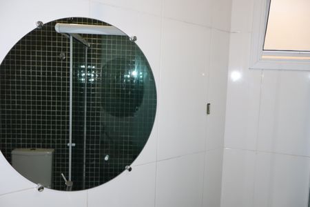 Casa para alugar com 200m², 3 quartos e 4 vagasBanheiro piso superior