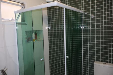 Casa para alugar com 200m², 3 quartos e 4 vagasBanheiro piso superior