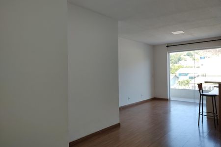 Sala de apartamento para alugar com 2 quartos, 60m² em Taquara, Rio de Janeiro