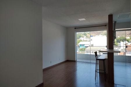 Sala de apartamento para alugar com 2 quartos, 60m² em Taquara, Rio de Janeiro