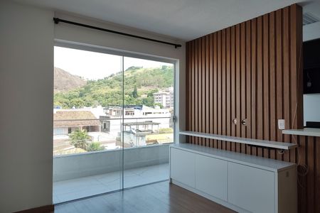 Apartamento para alugar com 60m², 2 quartos e 1 vagaSala
