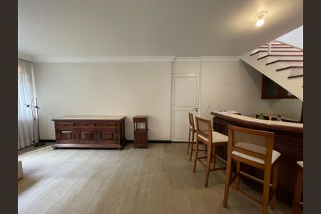 Casa à venda com 208m², 5 quartos e 3 vagas Casa à venda com 208m², 5 quartos e 3 vagasSala