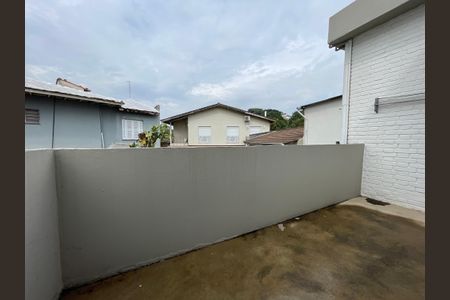 Casa à venda com 208m², 5 quartos e 3 vagas Casa à venda com 208m², 5 quartos e 3 vagasVaranda
