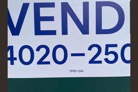 Casa à venda com 208m², 5 quartos e 3 vagas Casa à venda com 208m², 5 quartos e 3 vagasPlaquina TFBY-244