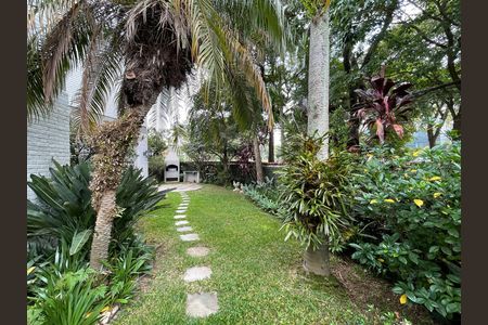 Casa à venda com 208m², 5 quartos e 3 vagas Casa à venda com 208m², 5 quartos e 3 vagasJardim