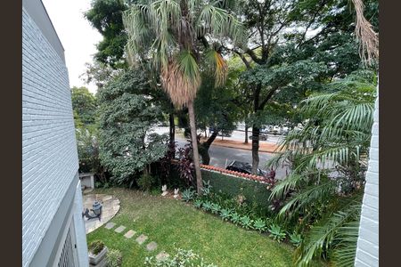 Casa à venda com 208m², 5 quartos e 3 vagas Casa à venda com 208m², 5 quartos e 3 vagasVista do Quarto 2