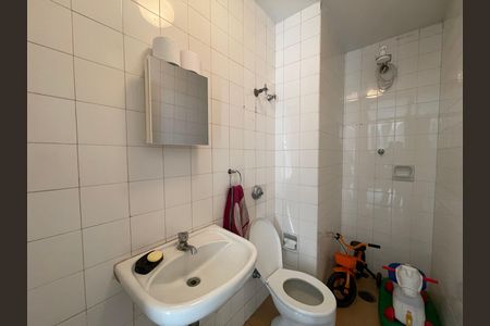 Casa à venda com 208m², 5 quartos e 3 vagas Casa à venda com 208m², 5 quartos e 3 vagasBanheiro 4