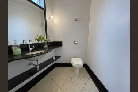 Casa à venda com 208m², 5 quartos e 3 vagas Casa à venda com 208m², 5 quartos e 3 vagasBanheiro 3