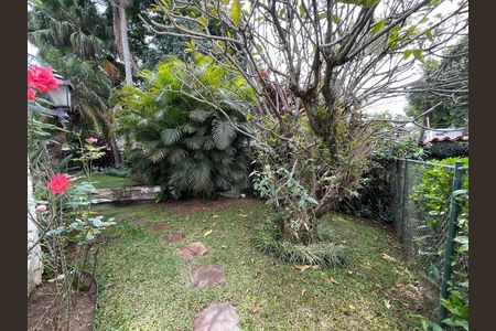 Casa à venda com 208m², 5 quartos e 3 vagas