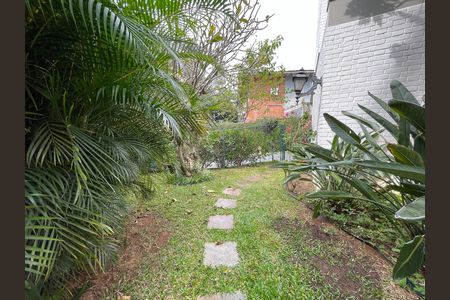 Casa à venda com 208m², 5 quartos e 3 vagas Casa à venda com 208m², 5 quartos e 3 vagasJardim