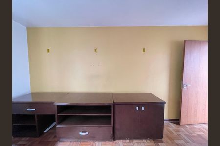 Casa à venda com 208m², 5 quartos e 3 vagas Casa à venda com 208m², 5 quartos e 3 vagasQuarto 3