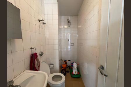 Casa à venda com 208m², 5 quartos e 3 vagas Casa à venda com 208m², 5 quartos e 3 vagasBanheiro 4