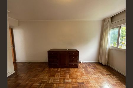 Casa à venda com 208m², 5 quartos e 3 vagas Casa à venda com 208m², 5 quartos e 3 vagasQuarto 4