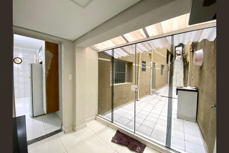 Casa à venda com 90m², 1 quarto e sem vagaÁrea de serviço 