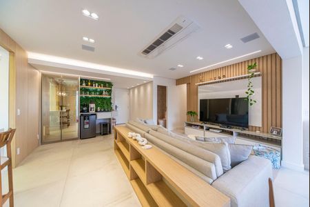 Apartamento à venda com 128m², 4 quartos e 2 vagasSala