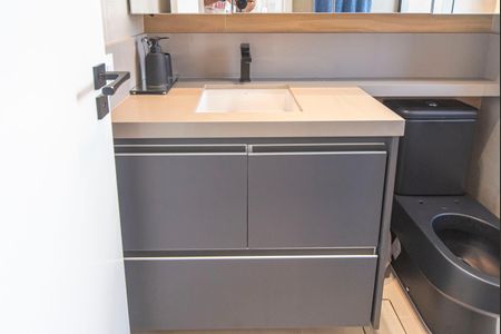 Apartamento à venda com 128m², 4 quartos e 2 vagasBanheiro do Quarto 2