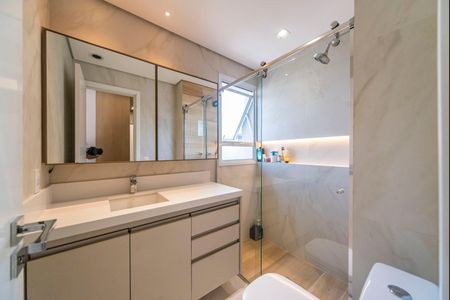 Apartamento à venda com 128m², 4 quartos e 2 vagasBanheiro do Quarto 3