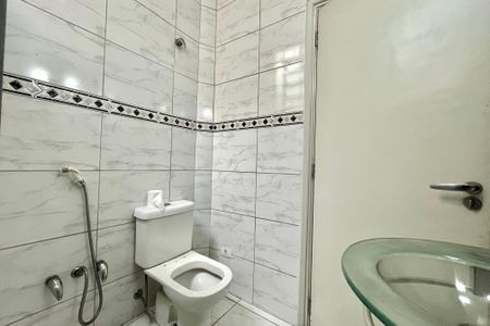 Casa à venda com 108m², 2 quartos e 1 vaga Casa à venda com 108m², 2 quartos e 1 vagaBanheiro