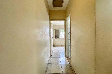 Casa à venda com 108m², 2 quartos e 1 vaga Casa à venda com 108m², 2 quartos e 1 vagaCorredor