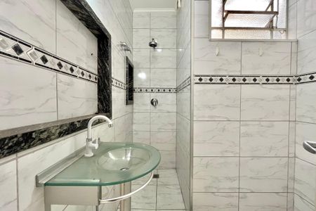 Casa à venda com 108m², 2 quartos e 1 vaga Casa à venda com 108m², 2 quartos e 1 vagaBanheiro