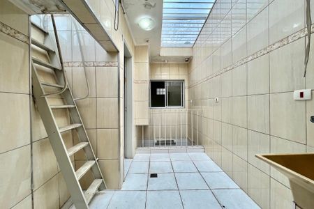 Casa à venda com 108m², 2 quartos e 1 vaga Casa à venda com 108m², 2 quartos e 1 vagaÁrea de Serviço