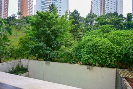 Apartamento à venda com 159m², 4 quartos e 2 vagasVista da Suíte 1