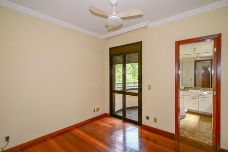 Apartamento à venda com 159m², 4 quartos e 2 vagasSuíte 2