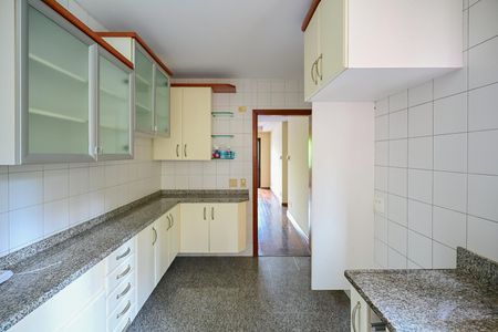 Apartamento à venda com 159m², 4 quartos e 2 vagasCozinha