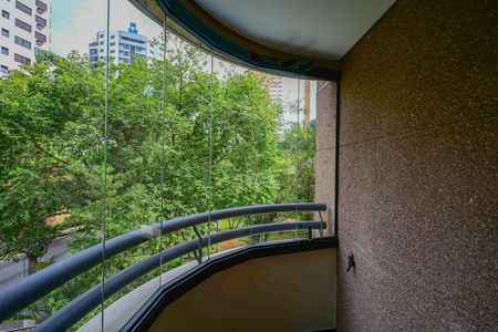 Apartamento à venda com 159m², 4 quartos e 2 vagasVaranda da Suíte  2