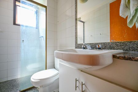 Apartamento à venda com 159m², 4 quartos e 2 vagasBanheiro Suíte 1