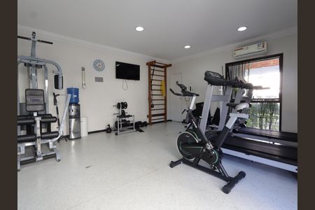 Apartamento à venda com 136m², 4 quartos e 3 vagasÁrea comum - Academia