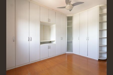 Apartamento à venda com 136m², 4 quartos e 3 vagasSuíte 2