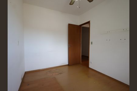 Apartamento à venda com 136m², 4 quartos e 3 vagasQuarto 2