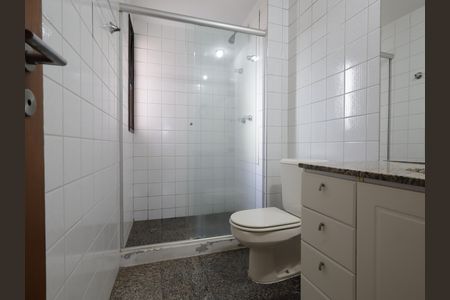 Apartamento à venda com 136m², 4 quartos e 3 vagasBanheiro da Suíte 1