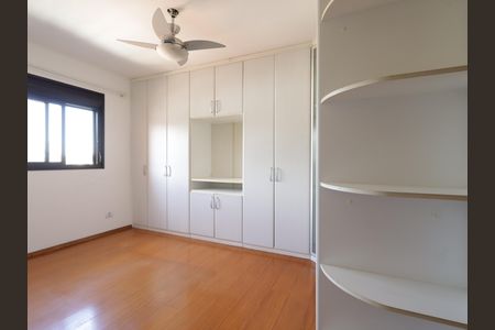 Apartamento à venda com 136m², 4 quartos e 3 vagasSuíte 2