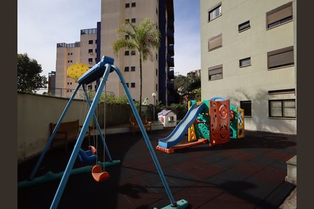Apartamento à venda com 136m², 4 quartos e 3 vagasÁrea comum - Playground