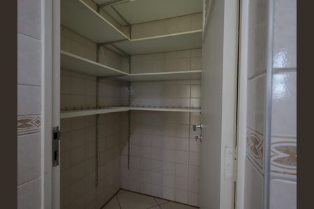 Apartamento à venda com 136m², 4 quartos e 3 vagasDespensa