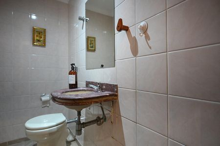 Lavabo de casa para alugar com 3 quartos, 141m² em Jardim Lar Sao Paulo, São Paulo