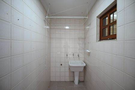 Casa para alugar com 141m², 3 quartos e 4 vagasÁrea de Serviço 