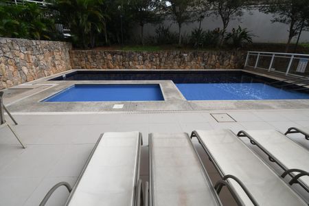 Apartamento à venda com 61m², 1 quarto e 1 vagaÁrea comum - Piscina