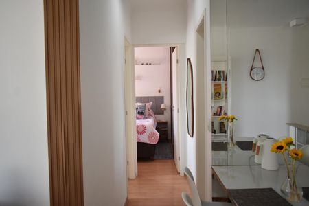 Apartamento à venda com 60m², 2 quartos e 2 vagasCorredor